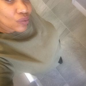 Meet your Posher, Carla